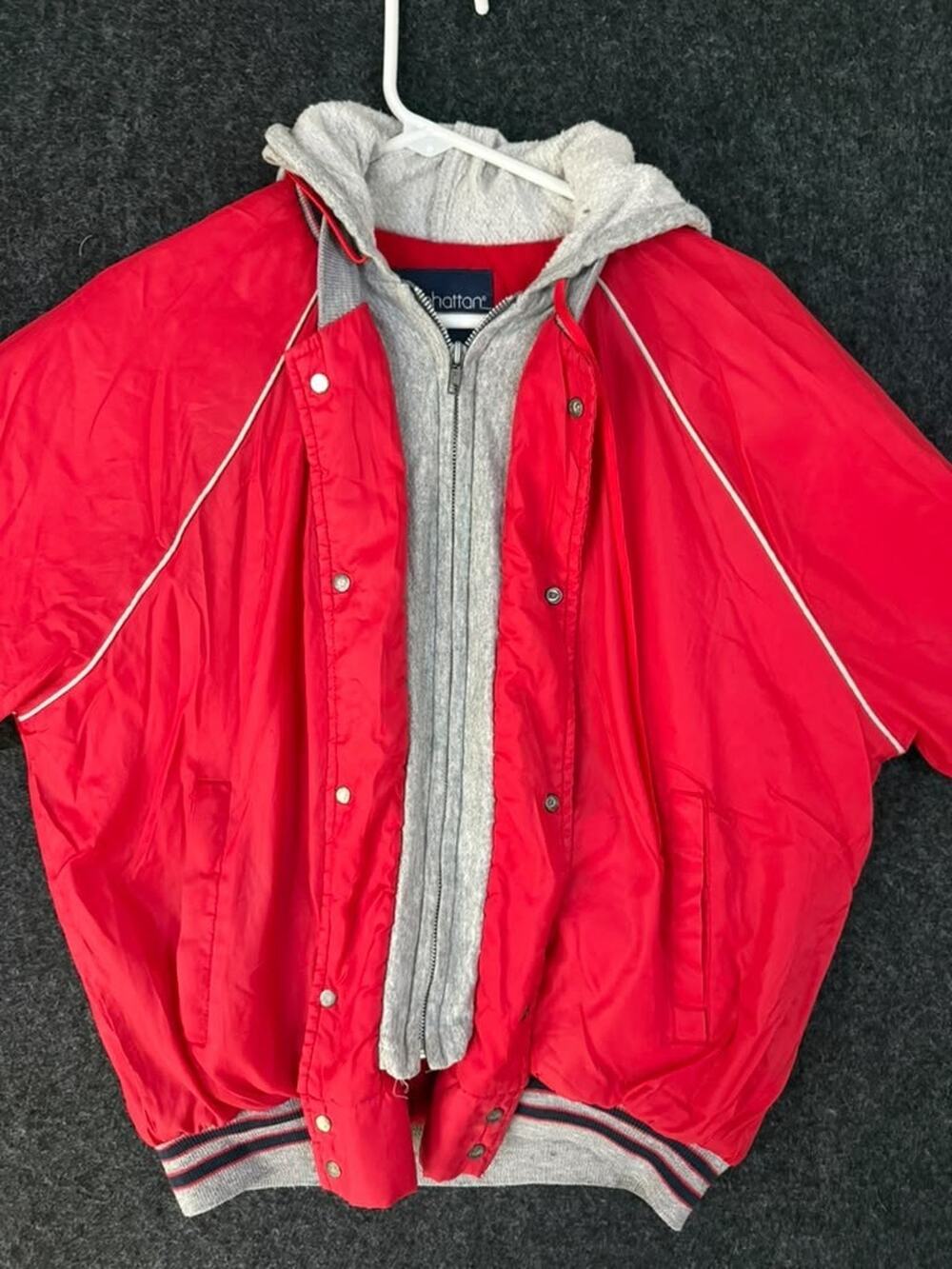 Vintage Manhattan Red Nylon Hooded Bomber Jacket Mens L 42-44 Made USA
